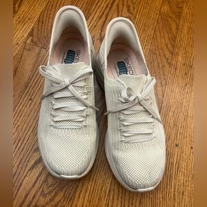 Skechers Cream Knit Sneakers size 8 slip ons
